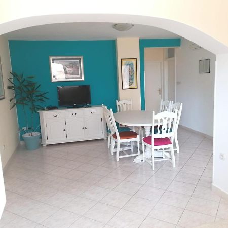 Apartmani Petricevic Supetar Buitenkant foto