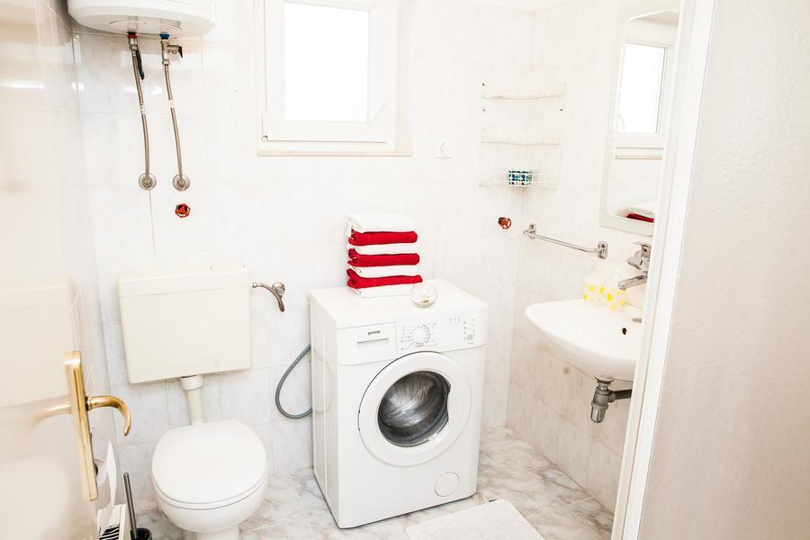 Apartmani Petricevic Supetar Buitenkant foto