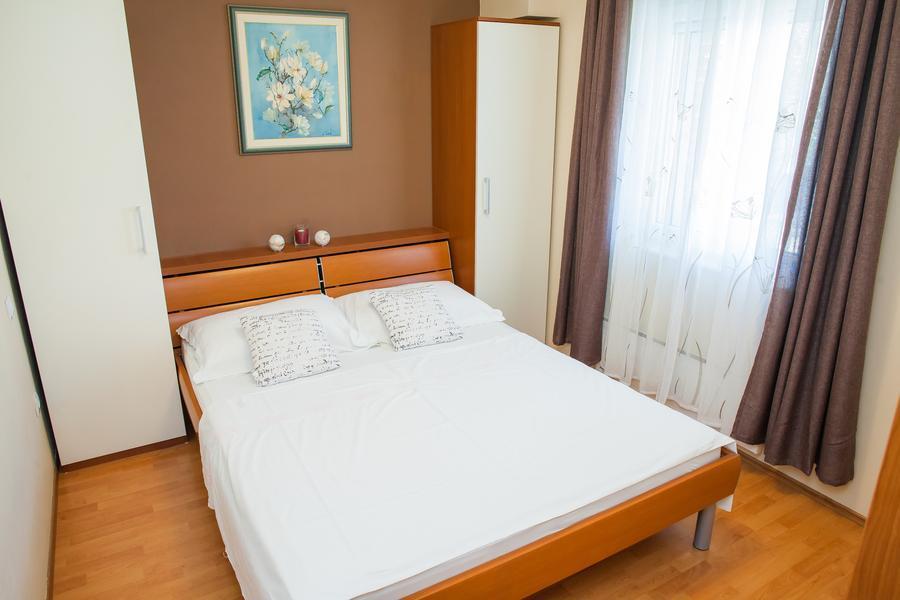 Apartmani Petricevic Supetar Buitenkant foto