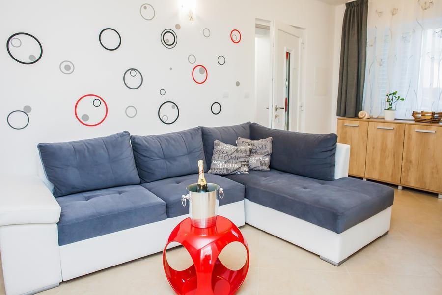Apartmani Petricevic Supetar Buitenkant foto