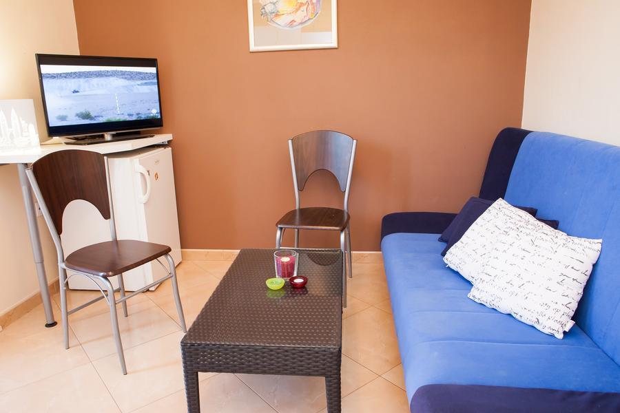 Apartmani Petricevic Supetar Buitenkant foto