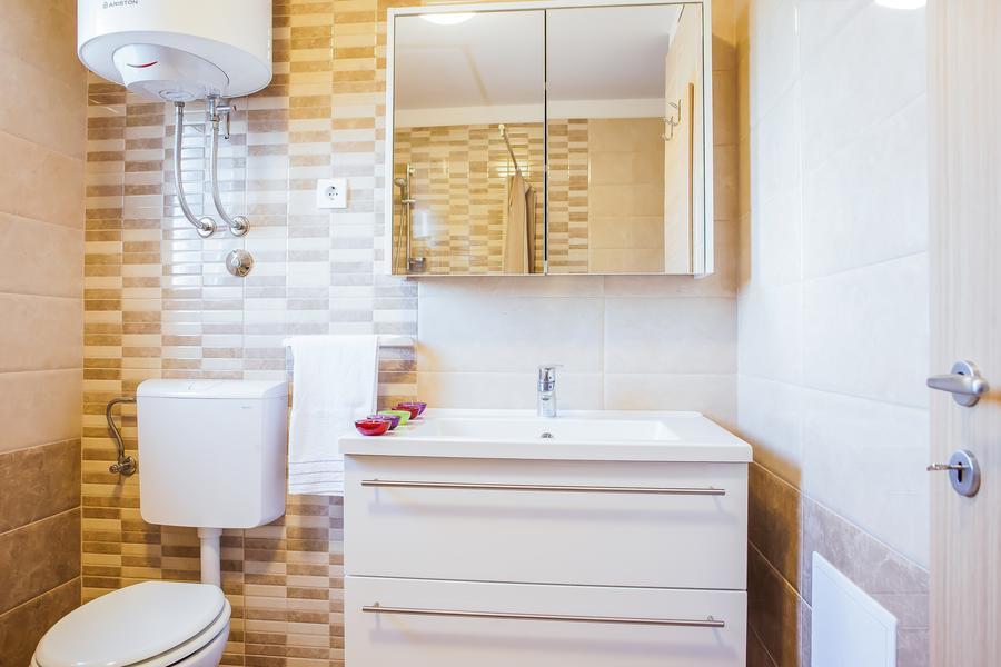Apartmani Petricevic Supetar Buitenkant foto